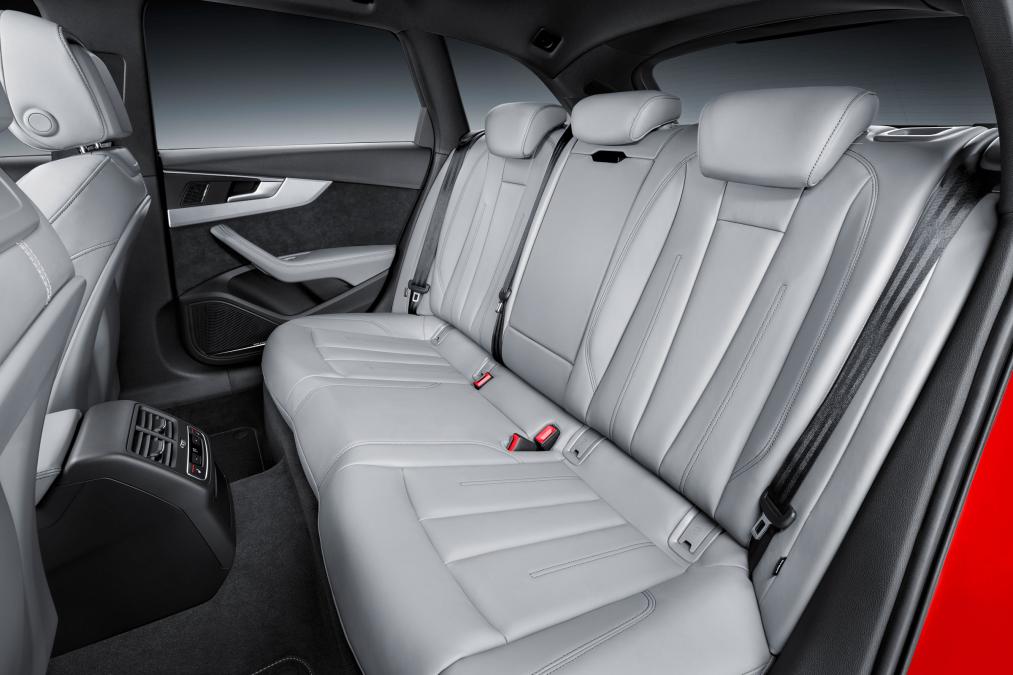 Audi A4 2016: Những thay đổi đột phá