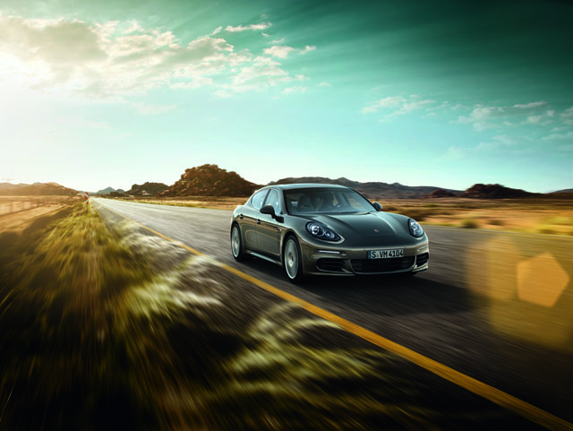 Porsche Panamera sẽ về Việt Nam với giá 4,5 tỷ đồng