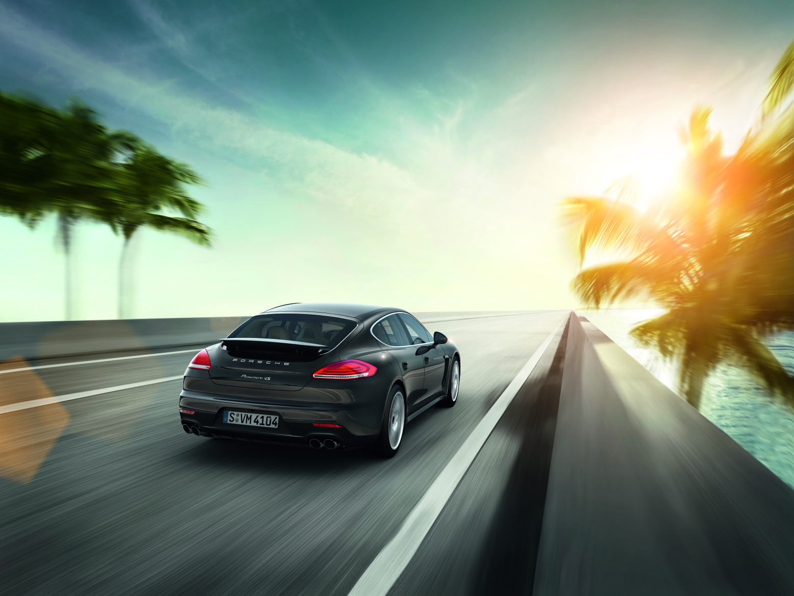 Porsche Panamera sẽ về Việt Nam với giá 4,5 tỷ đồng