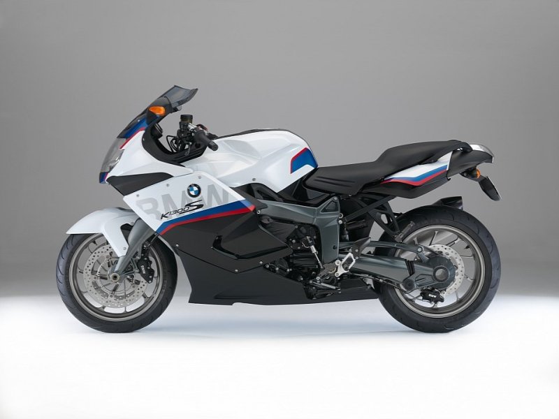 BMW K1300S Motorsport 2015 chính thức lộ diện