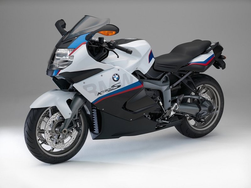 BMW K1300S Motorsport 2015 chính thức lộ diện