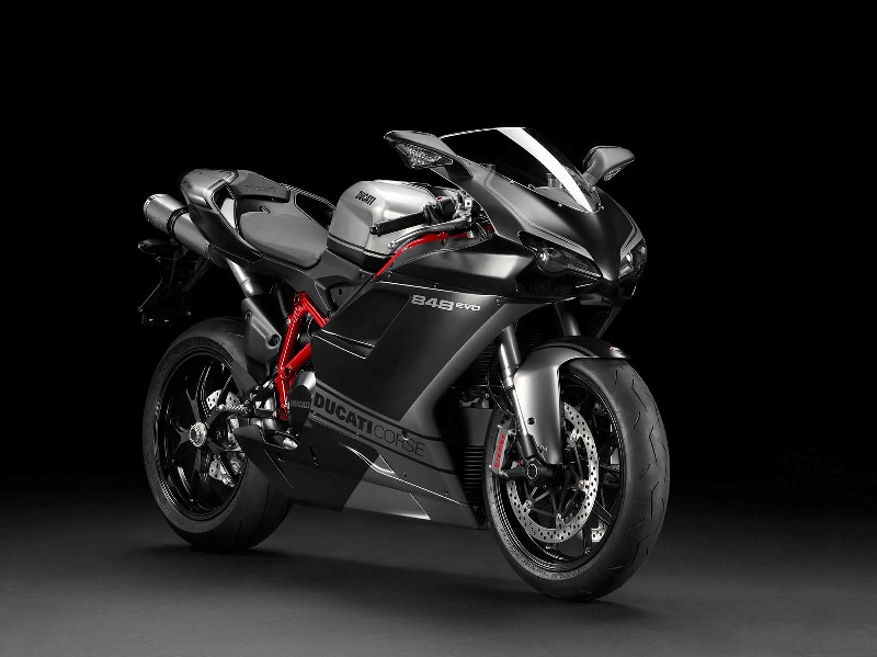 Ducati sẽ tung ra thị trường 9 mẫu xe mới vào năm 2016 - ảnh 1