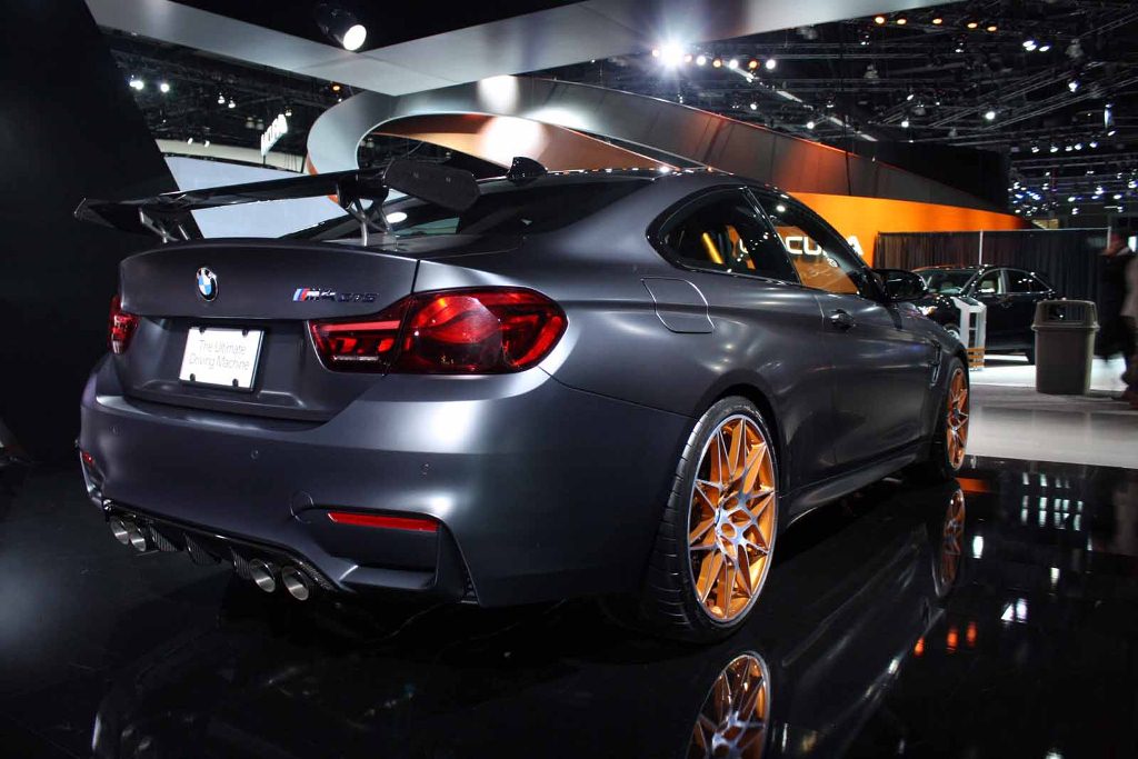 “Siêu phẩm” BMW M4 GTS 2016 công bố giá bán từ 134.200 USD