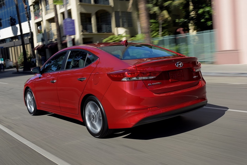 Hyundai Elantra 2017 - kiểu dáng đẹp, công nghệ cao