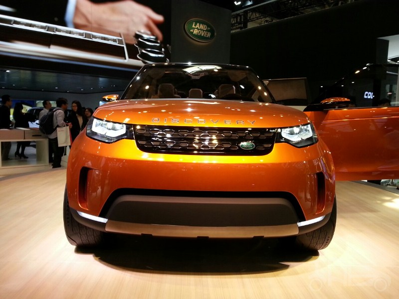 Land-Rover-Discovery-Version-1