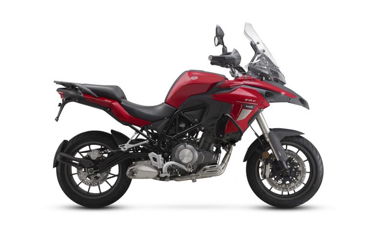 TRK 502 Twin Adventure - Xe đường trường mới của Benelli