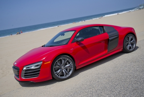 Audi R8 V10 Plus 2014 – Sang trọng và mạnh mẽ