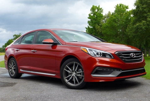 Hyundai Sonata 2015: Đối thủ mạnh trong phân khúc sedan cỡ trung