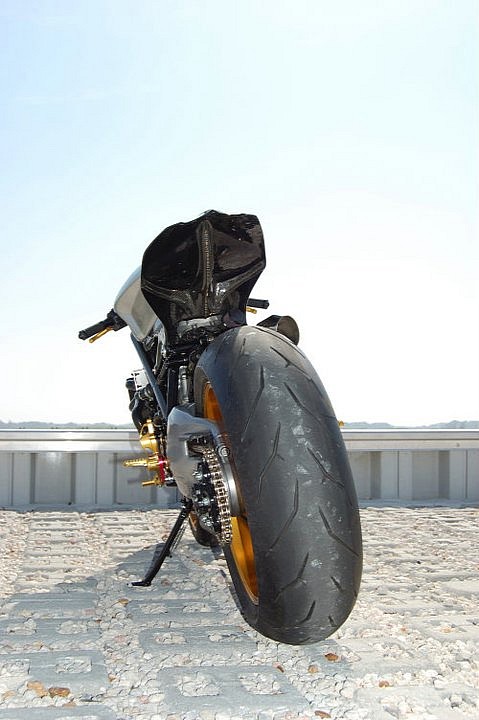 Ducati 1098 lột xác hoàn toàn